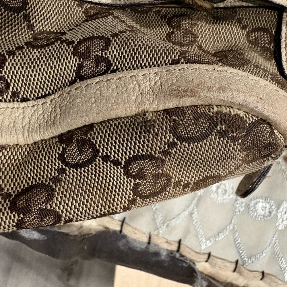 Gucci Beige and Brown Boston Style Monogram Tote Medium - Picture 10 of 11